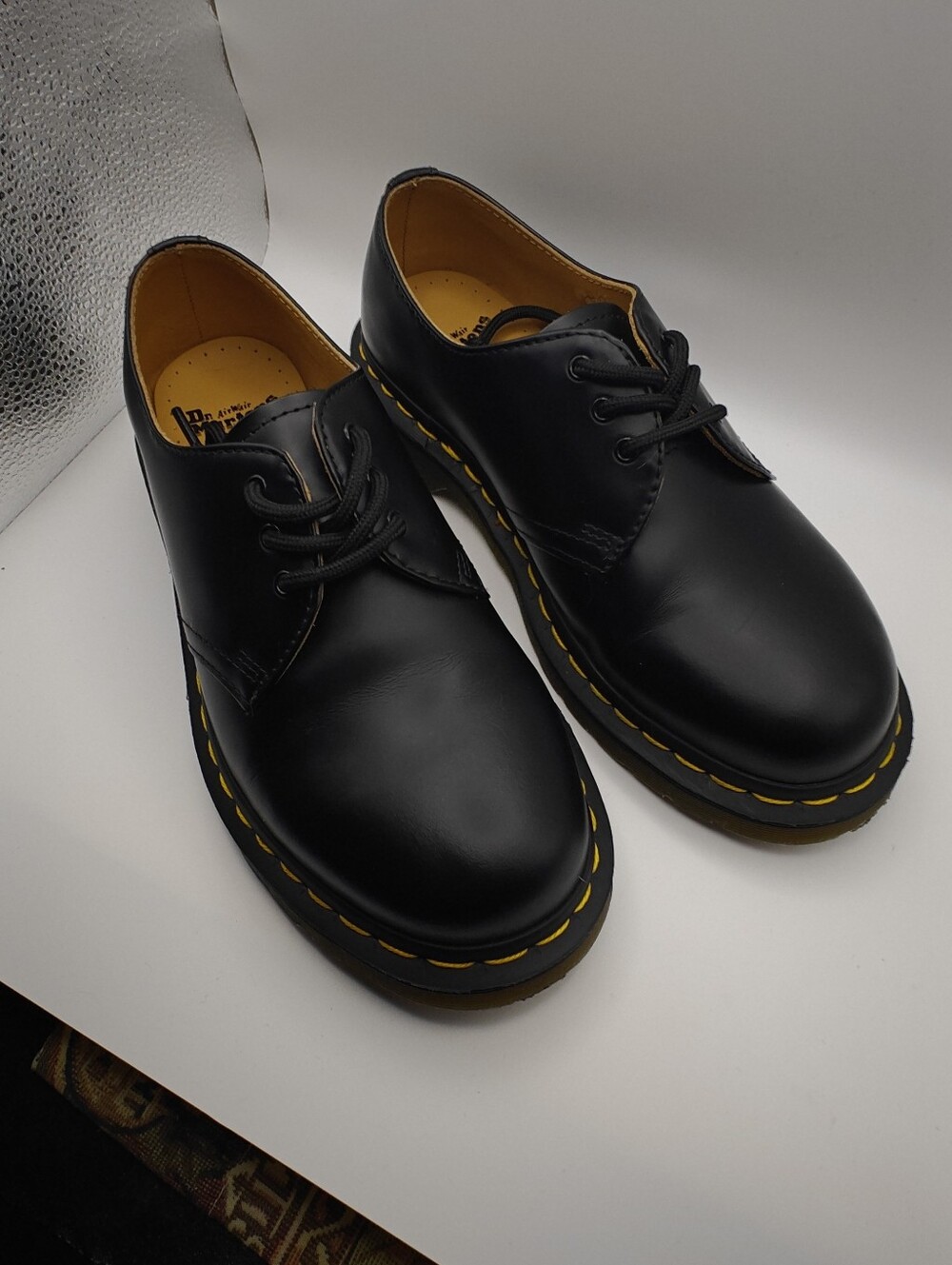 Dr. Martens NWOB MENS 6 WOMENS 7